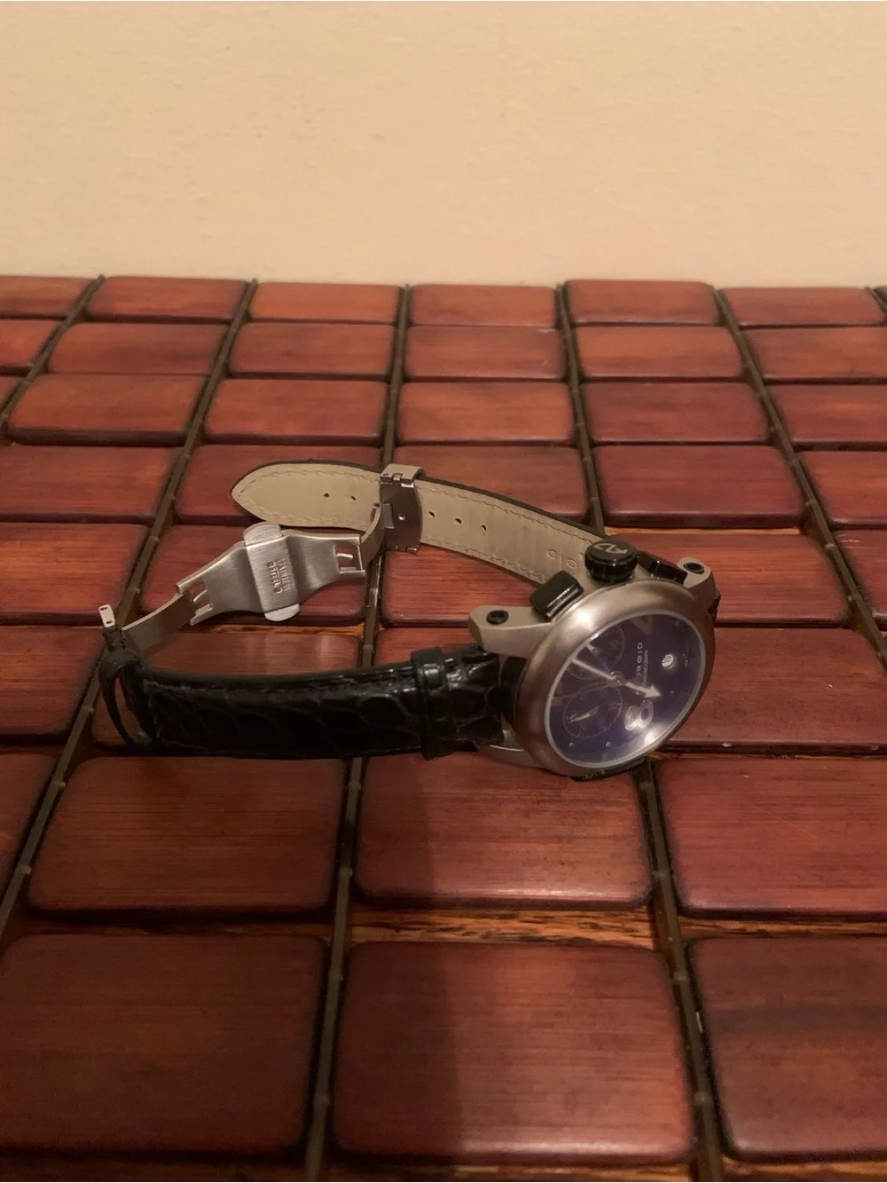 ANDROID Men’s Black Leather Strap Chronograph Watch with Blue Purple Dial